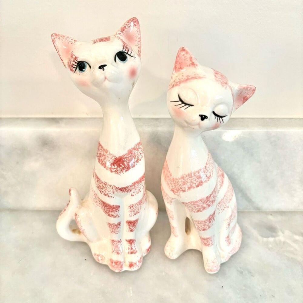 Vintage Pair Of Ceramic Tabby Cats Retro Mid Century Cat Lovers Figurine Pink &